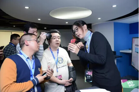 媒體嘉賓現場體驗柯尼卡美能達“云時代文印”解決方案-科頤辦公 媒體嘉賓現場體驗柯尼卡美能達“云時代文印”解決方案-科頤辦公